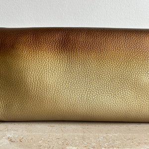 Pre-Owned GUCCI Gold Ombre Leather Soho Clutch