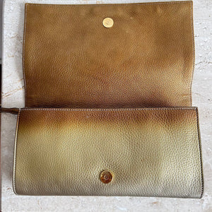 Pre-Owned GUCCI Gold Ombre Leather Soho Clutch