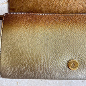 Pre-Owned GUCCI Gold Ombre Leather Soho Clutch