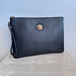 Pre-Owned VERSACE La Medusa Black Leather Clutch/Wristlet