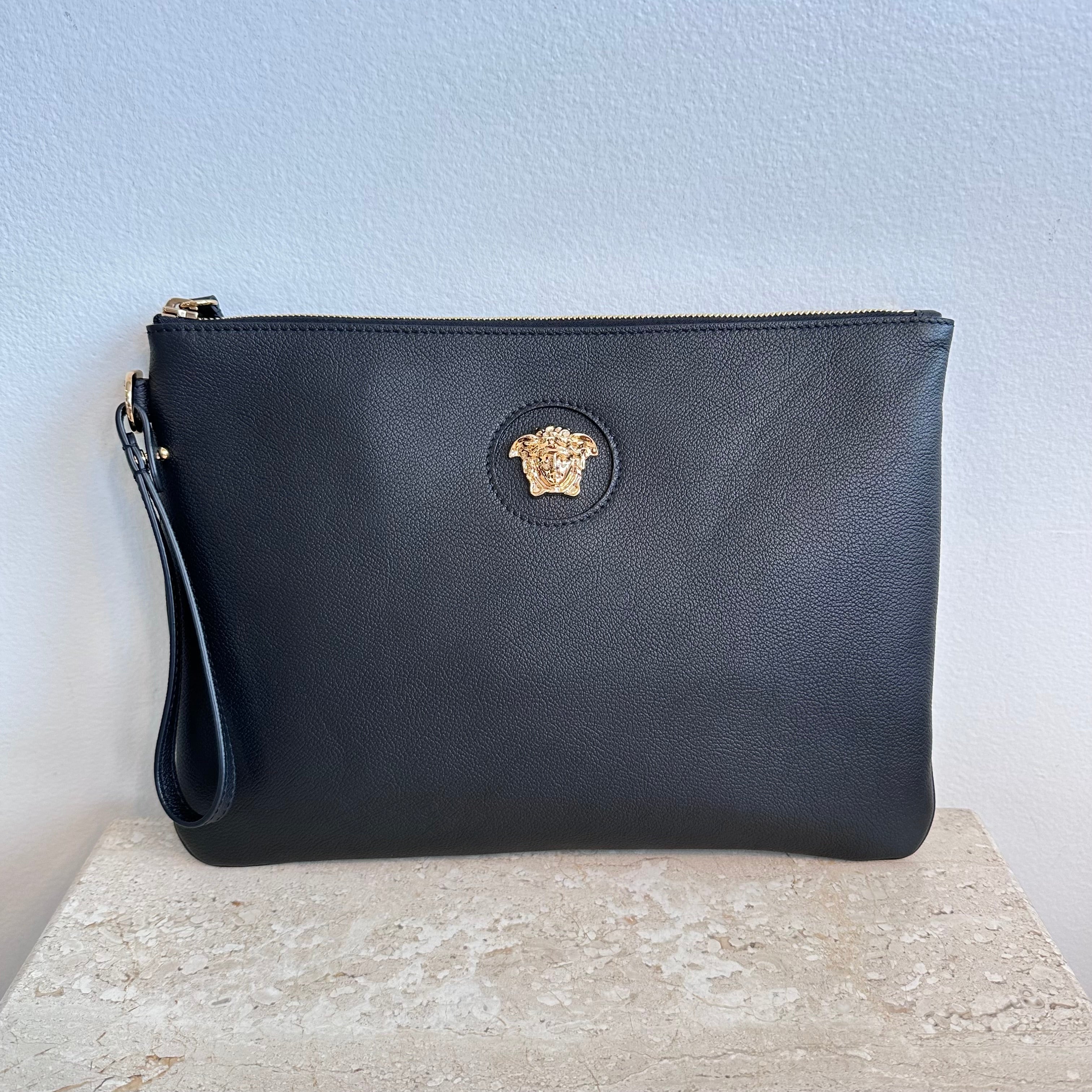 Pre-Owned VERSACE La Medusa Black Leather Clutch/Wristlet