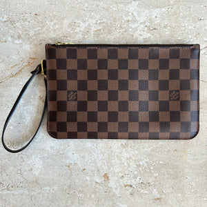 Pre-Owned LOUIS VUITTON Damier Ebene Neverfull Wristlet