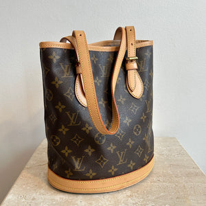 Pre-Owned LOUIS VUITTON Vintage Monogram Petite Bucket Bag