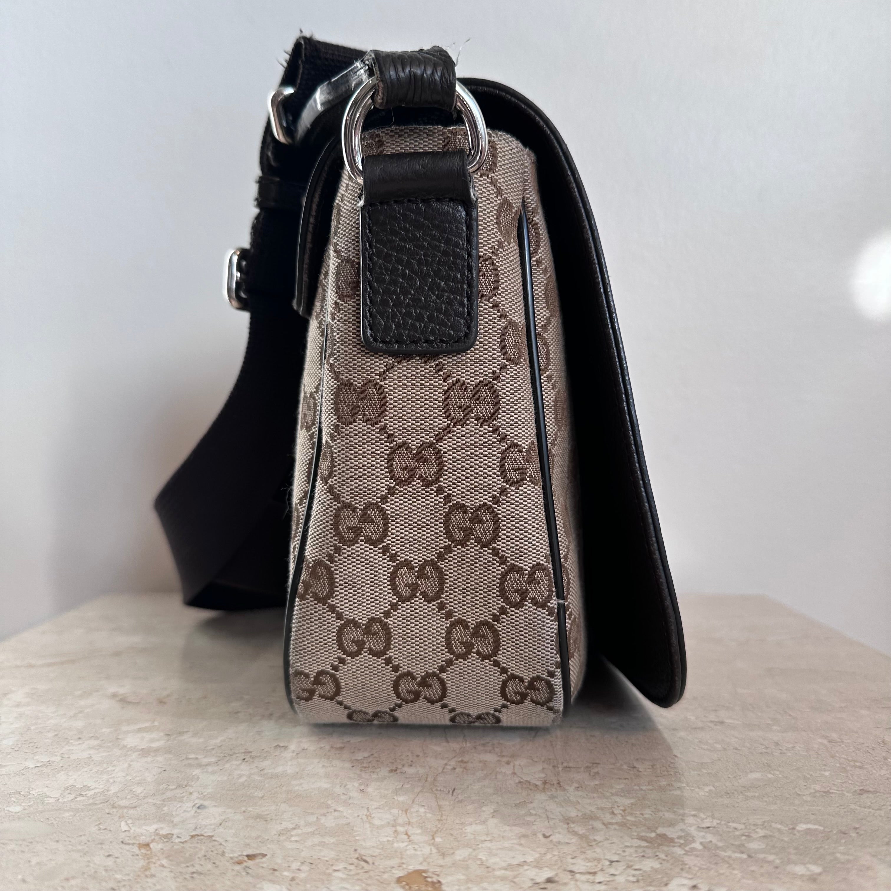 Pre-Owned GUCCI GG Monogram Flap Messenger Bag