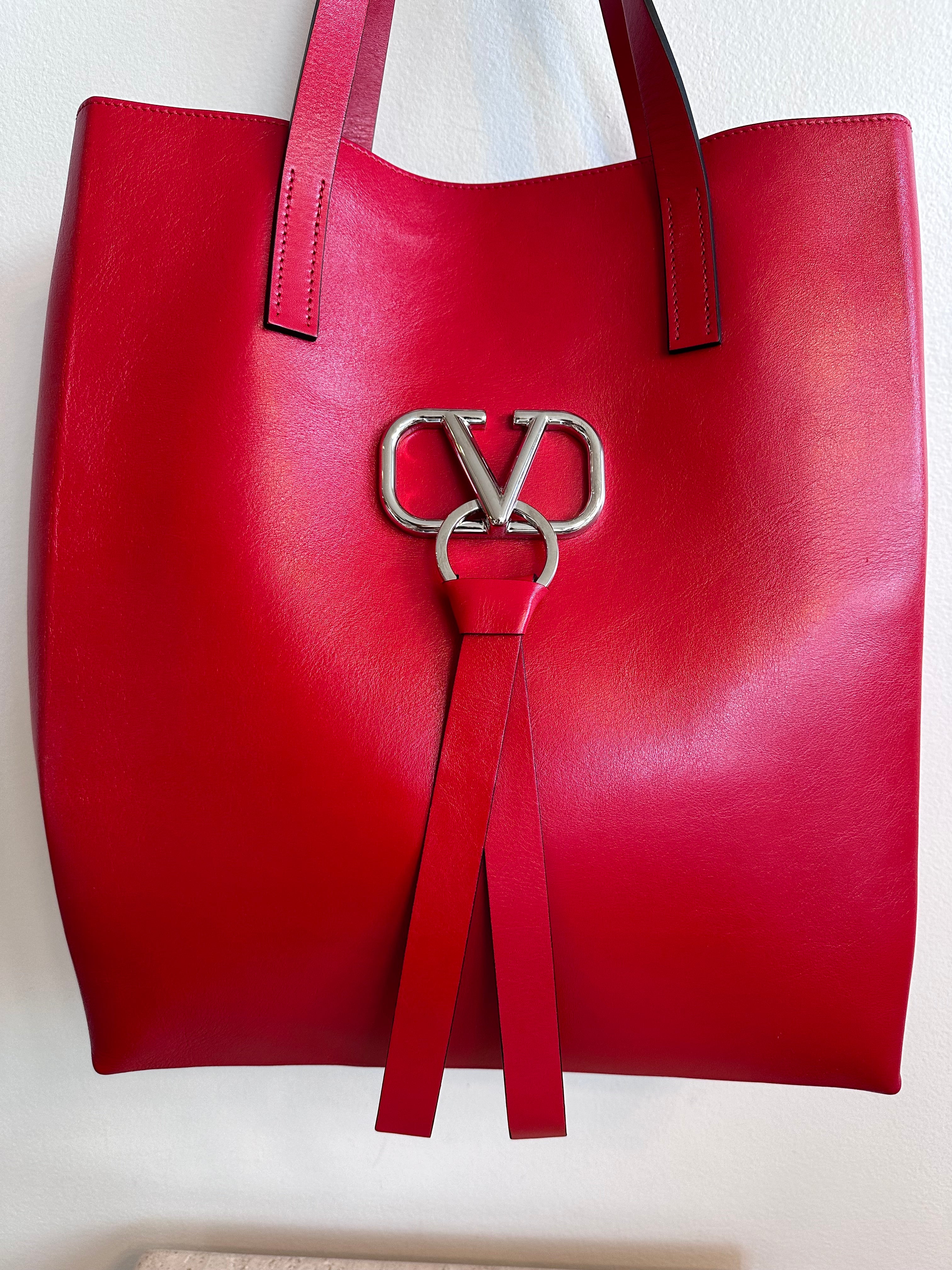 Pre-Owned VALENTINO Garavani Red Calfskin VSling Tote