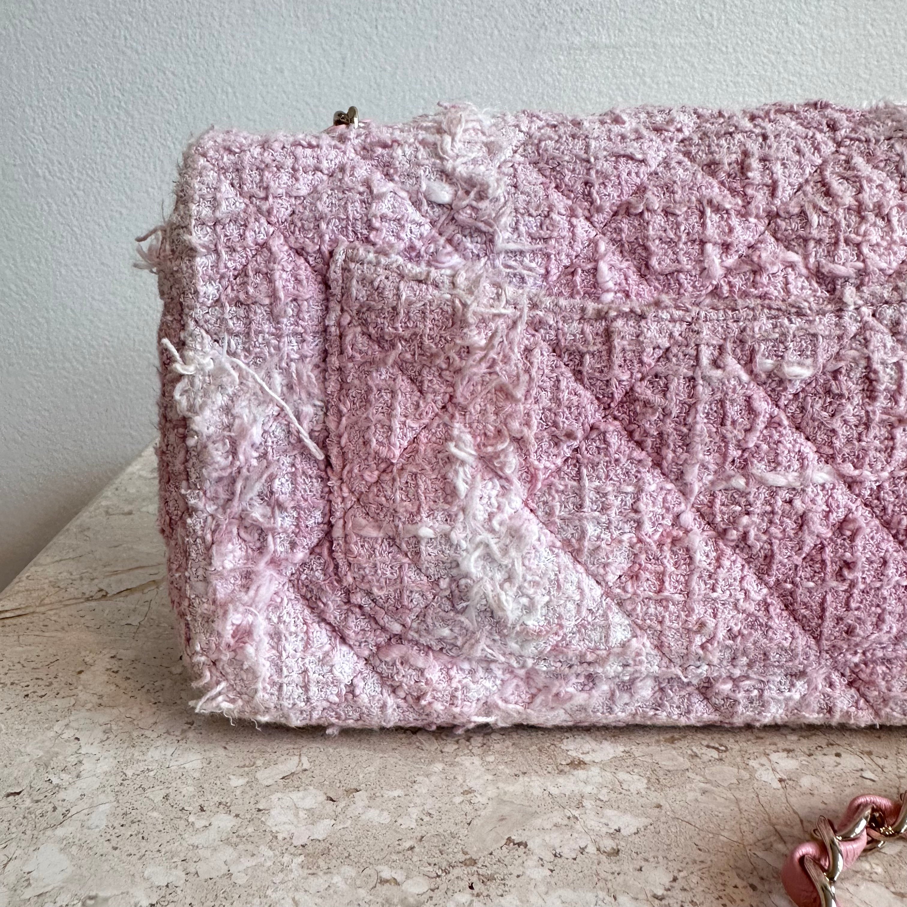 Pre-Owned CHANEL™ Pink Tweed Mini Classic Flap Bag