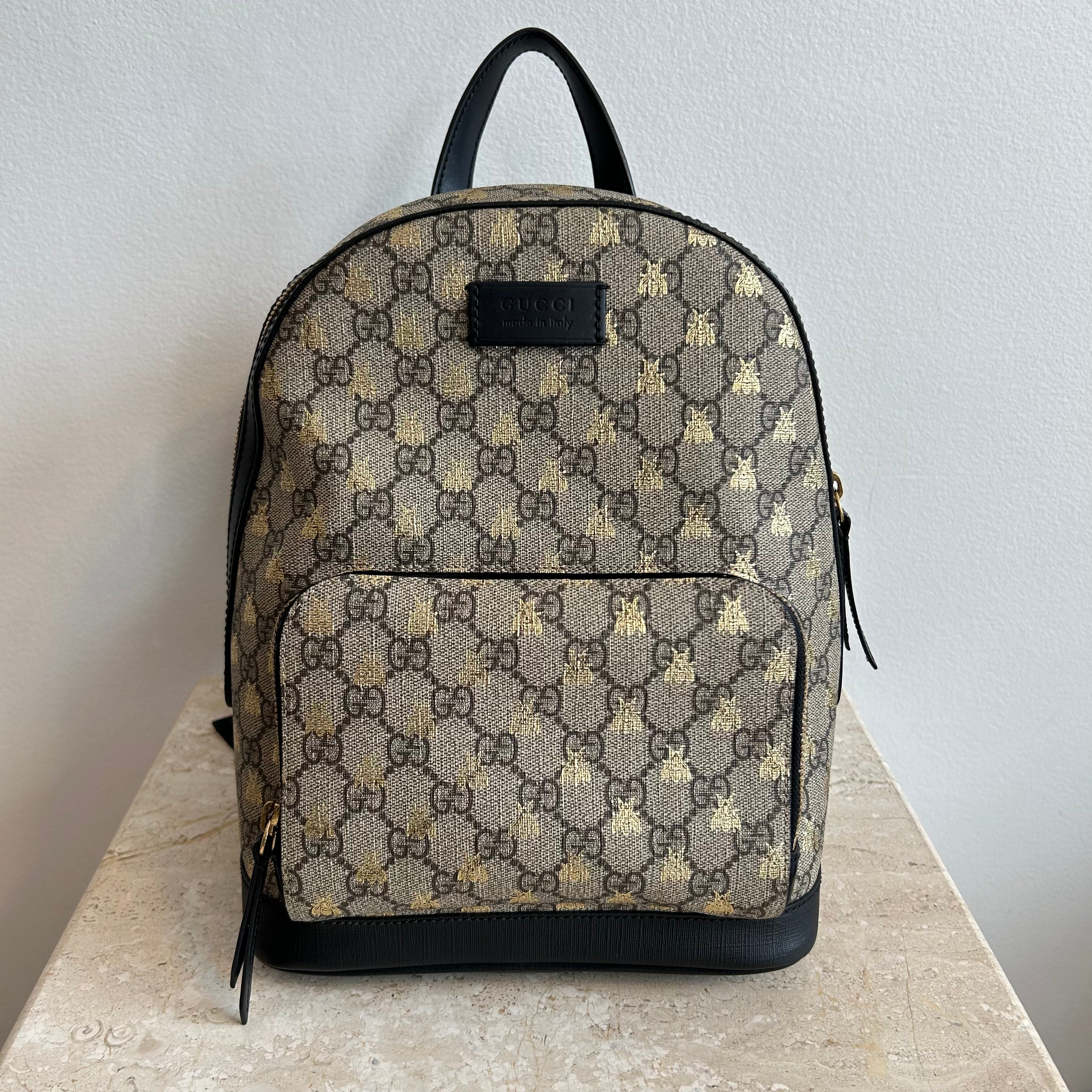 Pre-Owned GUCCI GG Supreme Bees Backpack