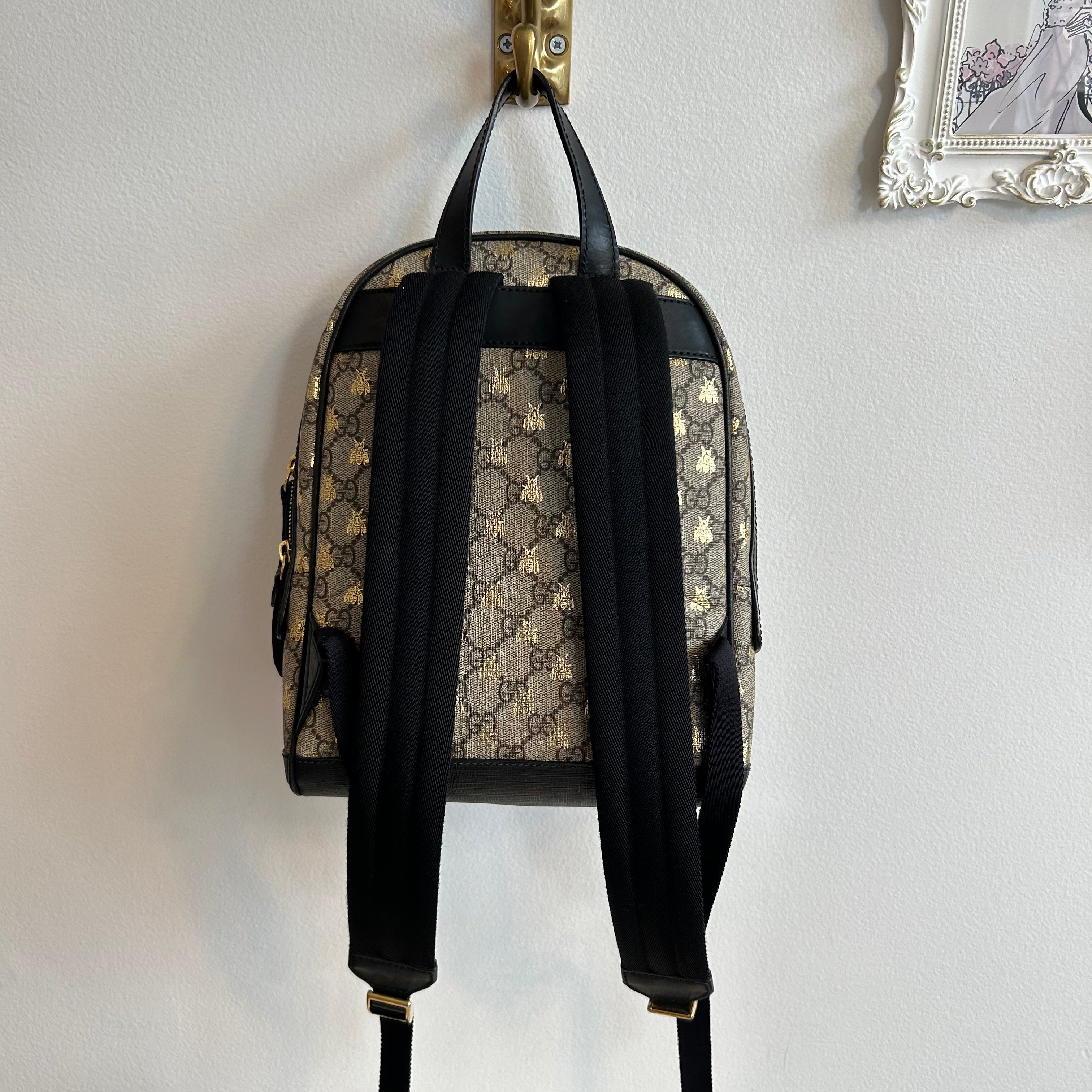 Pre-Owned GUCCI GG Supreme Bees Backpack