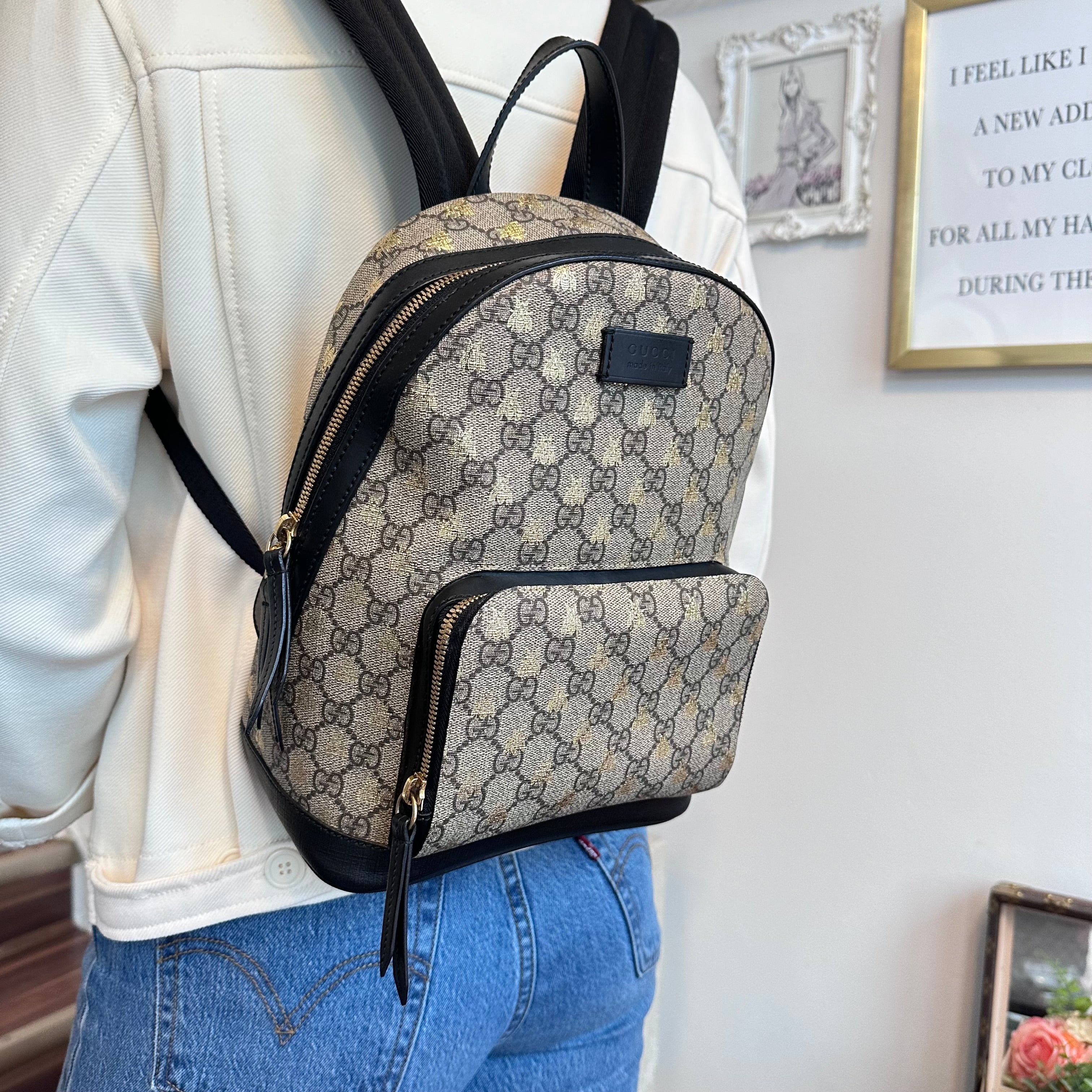 Pre-Owned GUCCI GG Supreme Bees Backpack