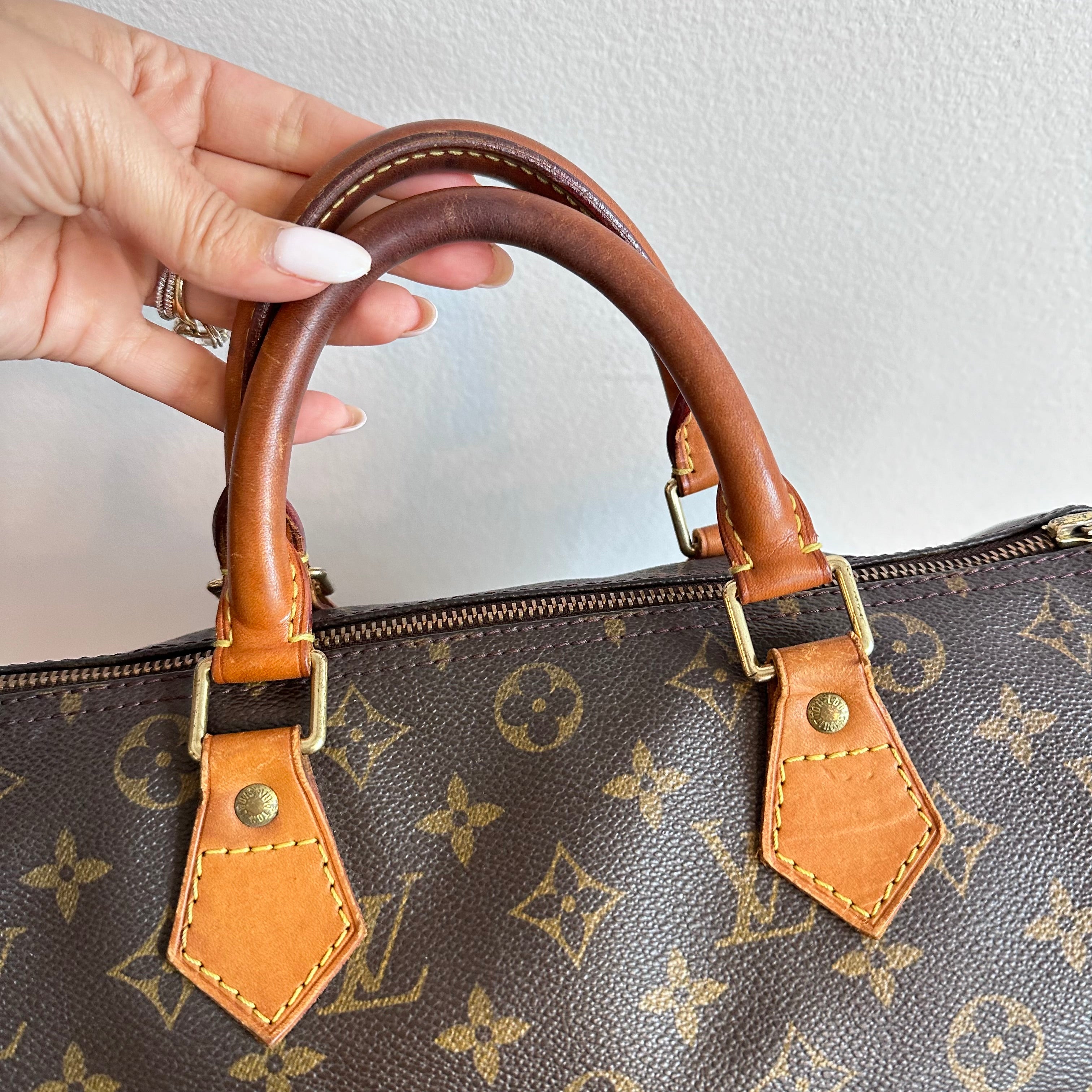 Pre-Owned LOUIS VUITTON Monogram Speedy 30