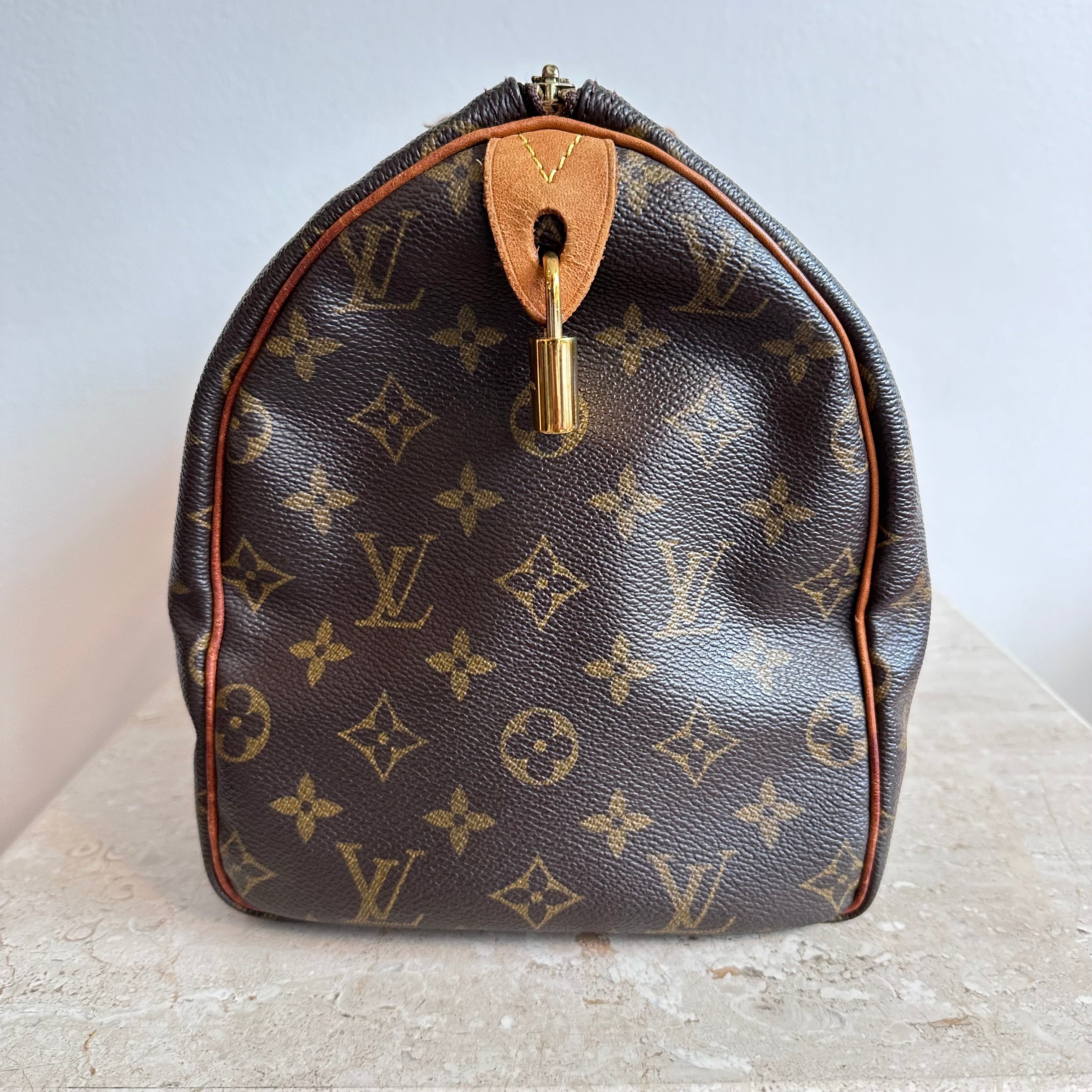 Pre-Owned LOUIS VUITTON Monogram Speedy 30