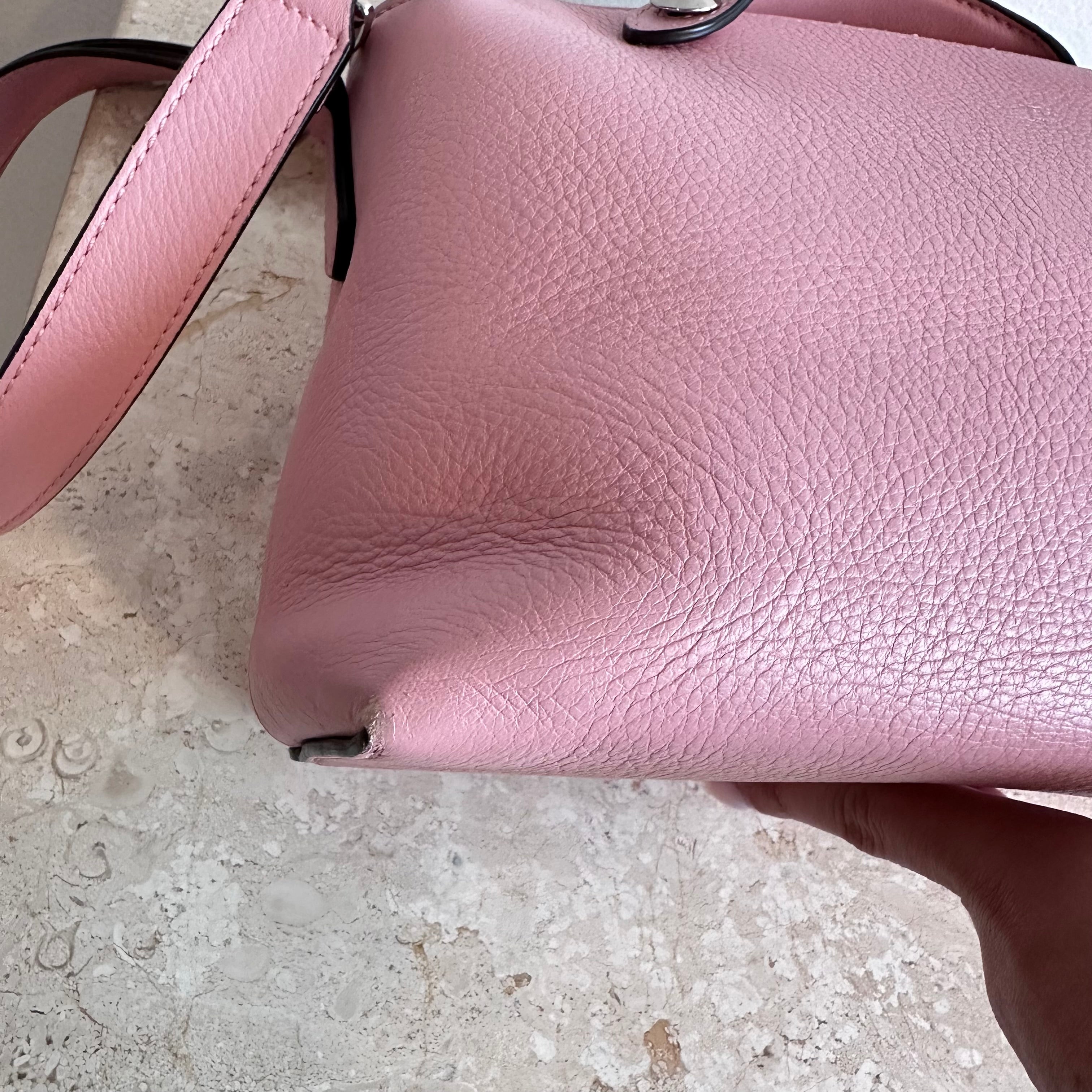 Pre-Owned FENDI By The Way Medium Pink Bag