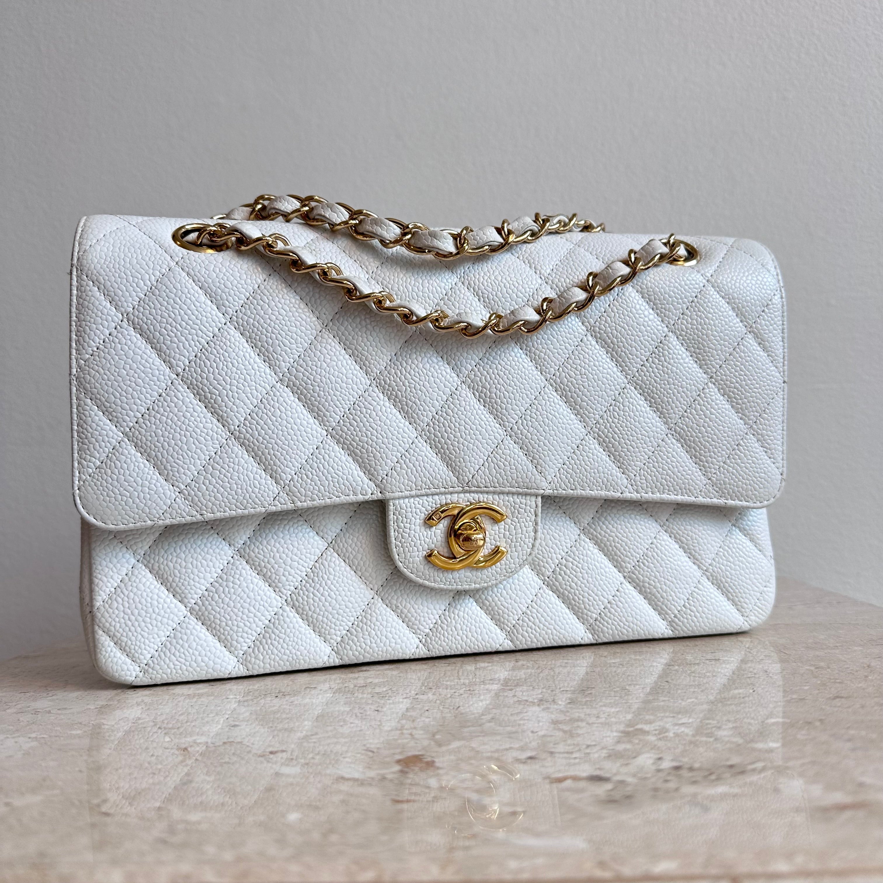 Pre-Owned CHANEL™ Vintage White Caviar Double Flap