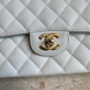 Pre-Owned CHANEL™ Vintage White Caviar Double Flap