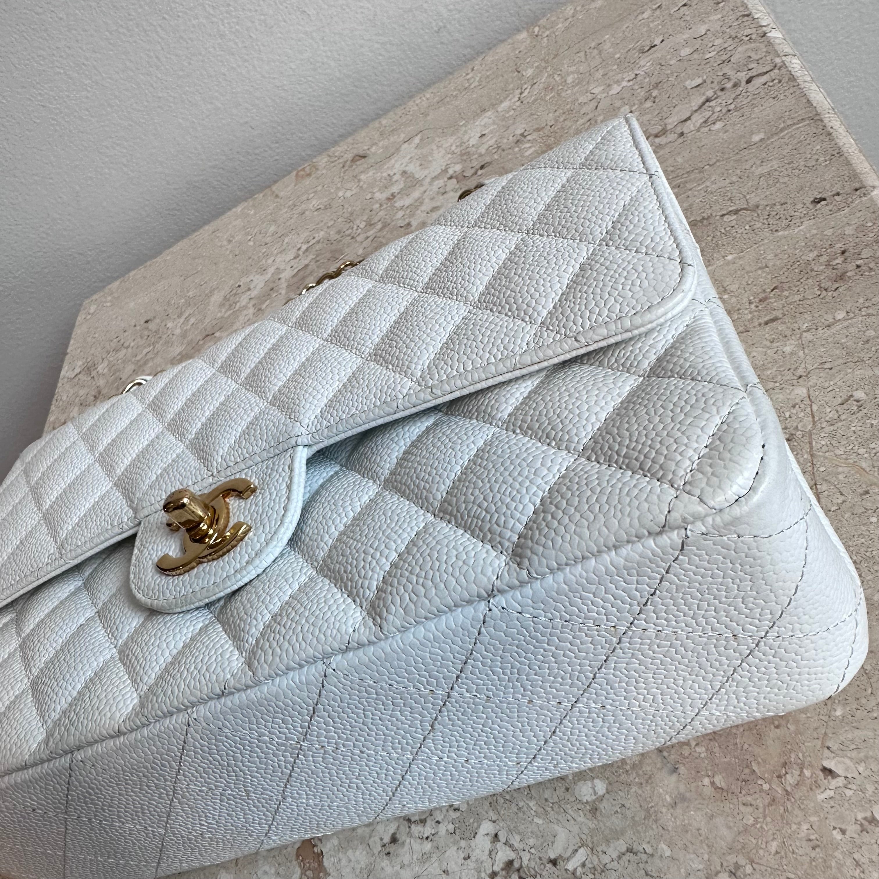 Pre-Owned CHANEL™ Vintage White Caviar Double Flap