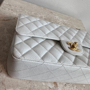 Pre-Owned CHANEL™ Vintage White Caviar Double Flap