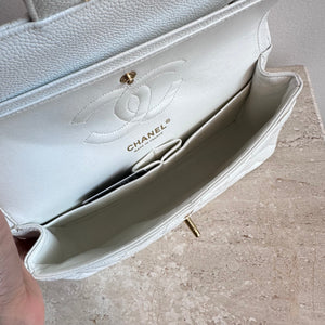 Pre-Owned CHANEL™ Vintage White Caviar Double Flap