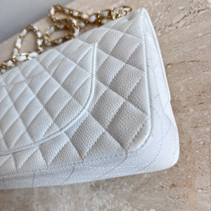 Pre-Owned CHANEL™ Vintage White Caviar Double Flap