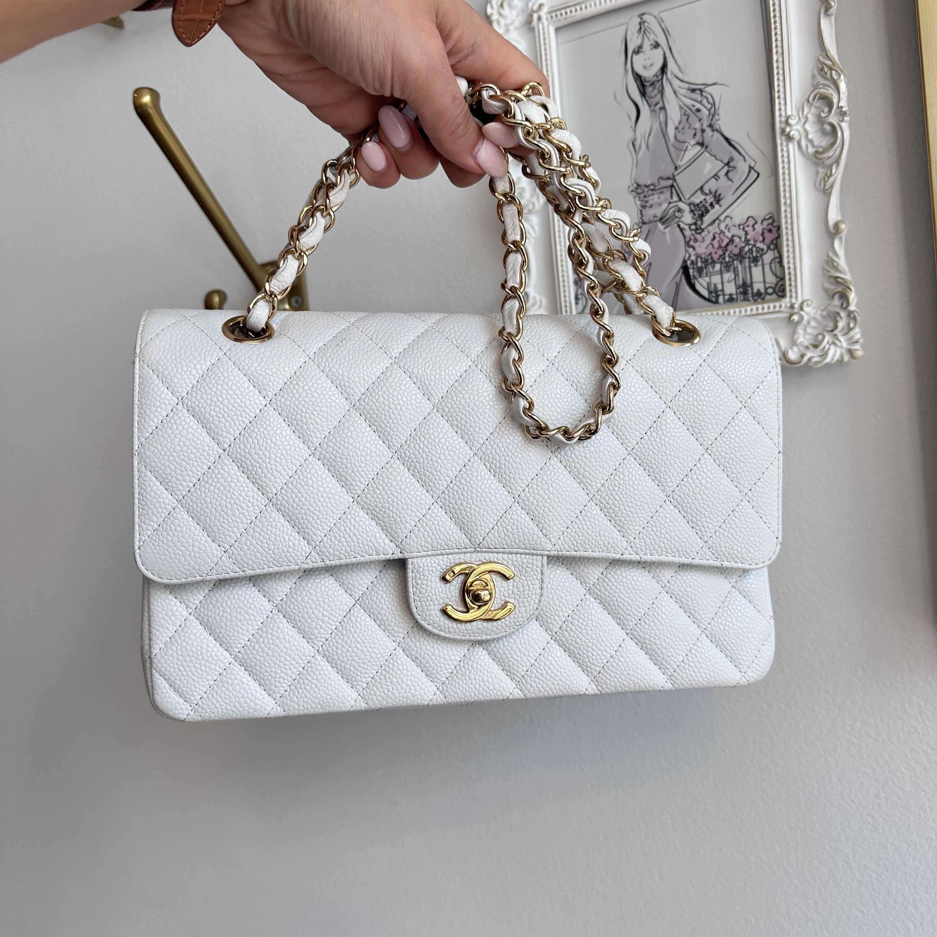 Pre-Owned CHANEL™ Vintage White Caviar Double Flap