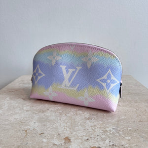 Pre-Owned LOUIS VUITTON Escale Pochette