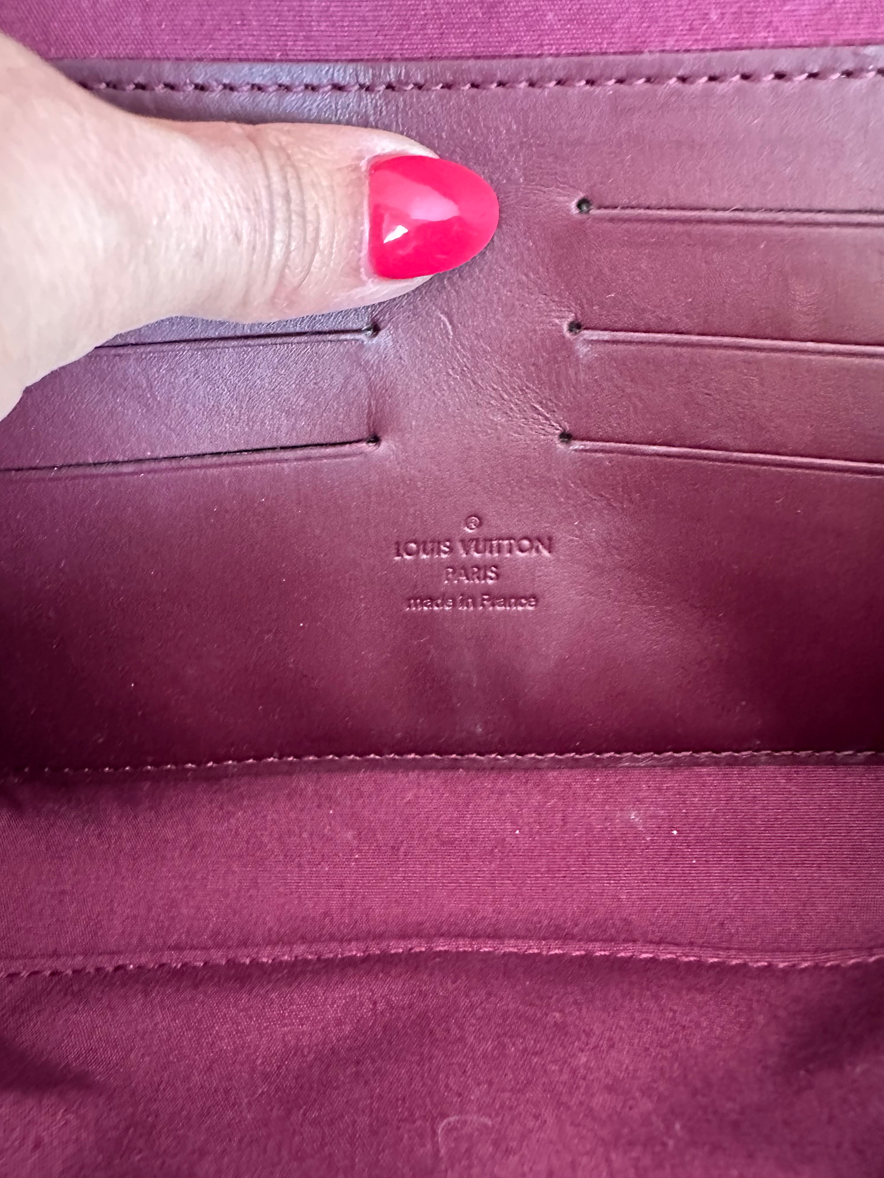 Louis Vuitton Amarante Monogram Vernis Rossmore MM clutch bag, Luxury, Bags  & Wallets on Carousell