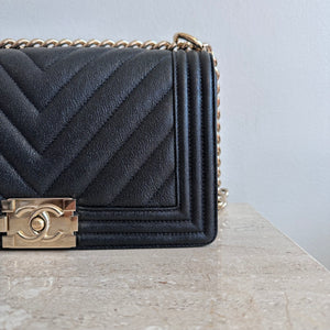 Pre-Owned CHANEL™ Black Medium Chevron Boy Bag