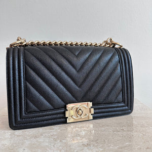 Pre-Owned CHANEL™ Black Medium Chevron Boy Bag