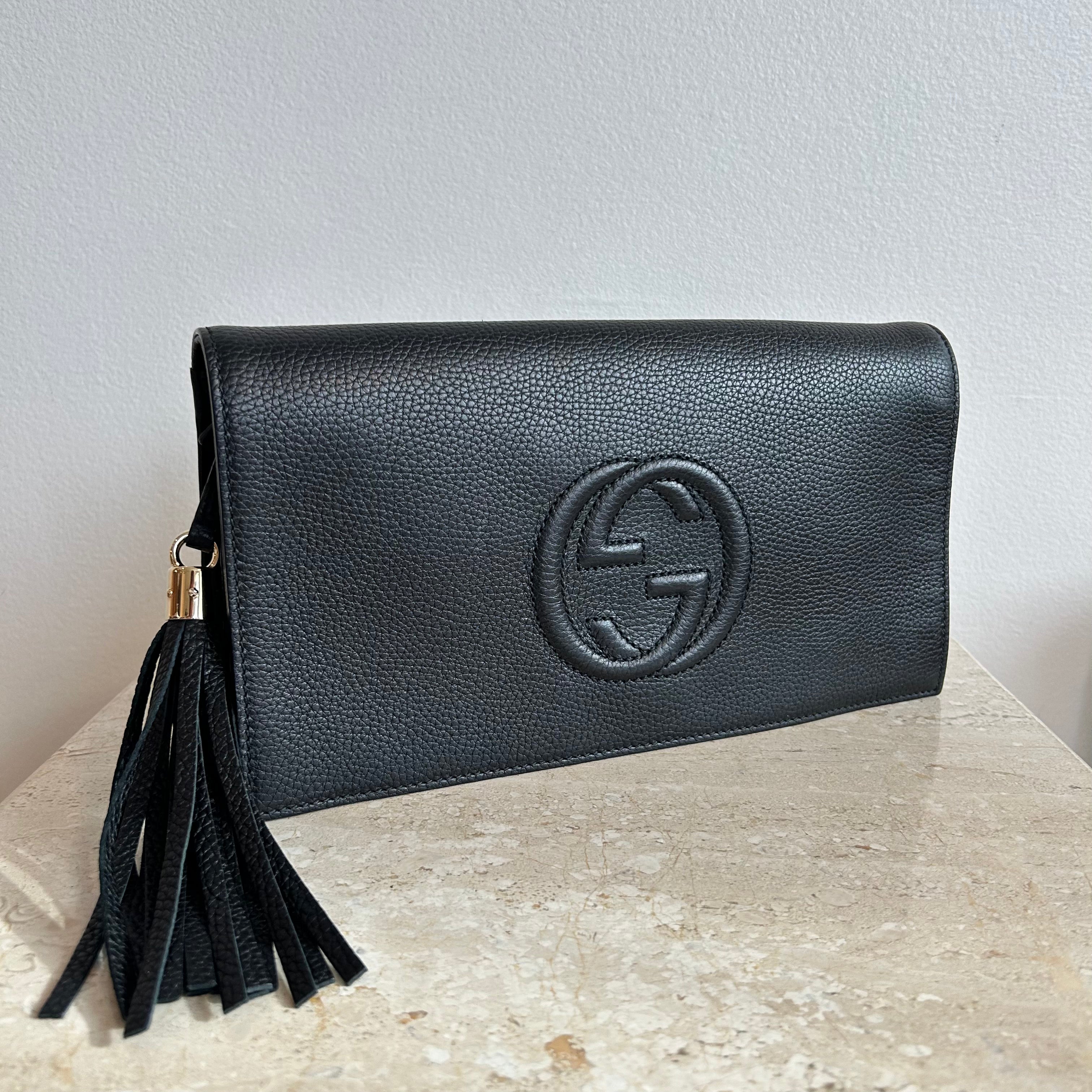 Pre-Owned GUCCI Black Leather Soho Clutch