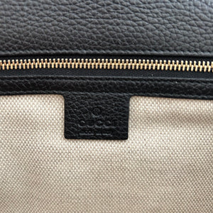 Pre-Owned GUCCI Black Leather Soho Clutch