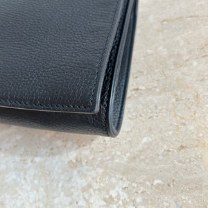 Pre-Owned GUCCI Black Leather Soho Clutch