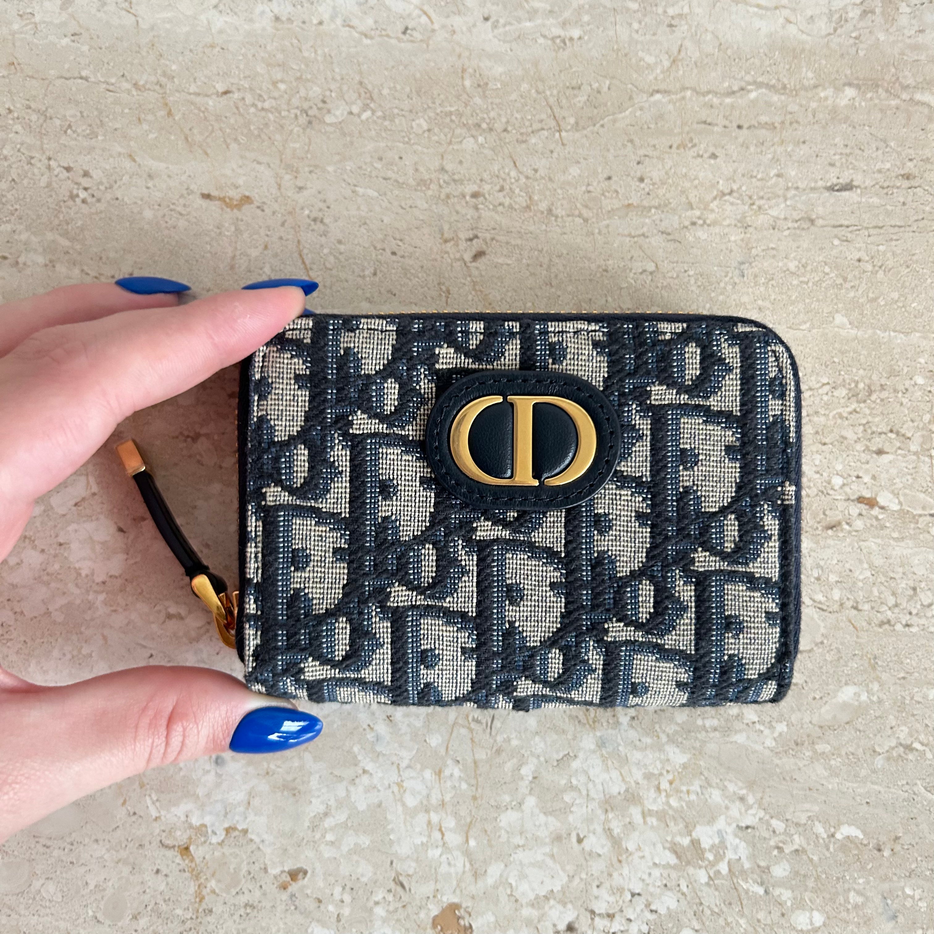 Pre-Owned DIOR Small 30 Montaigne Voyageur Wallet