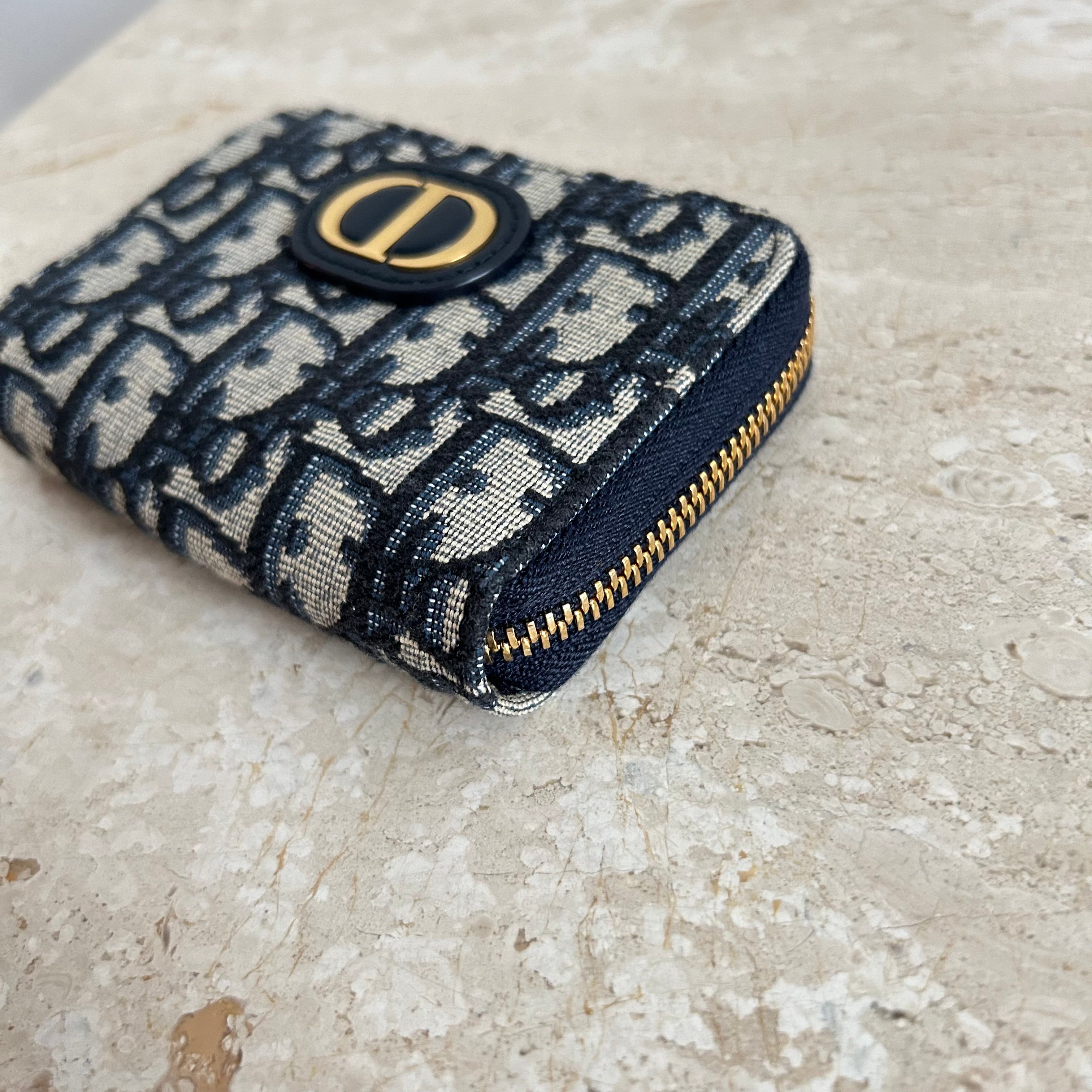 Pre-Owned DIOR Small 30 Montaigne Voyageur Wallet