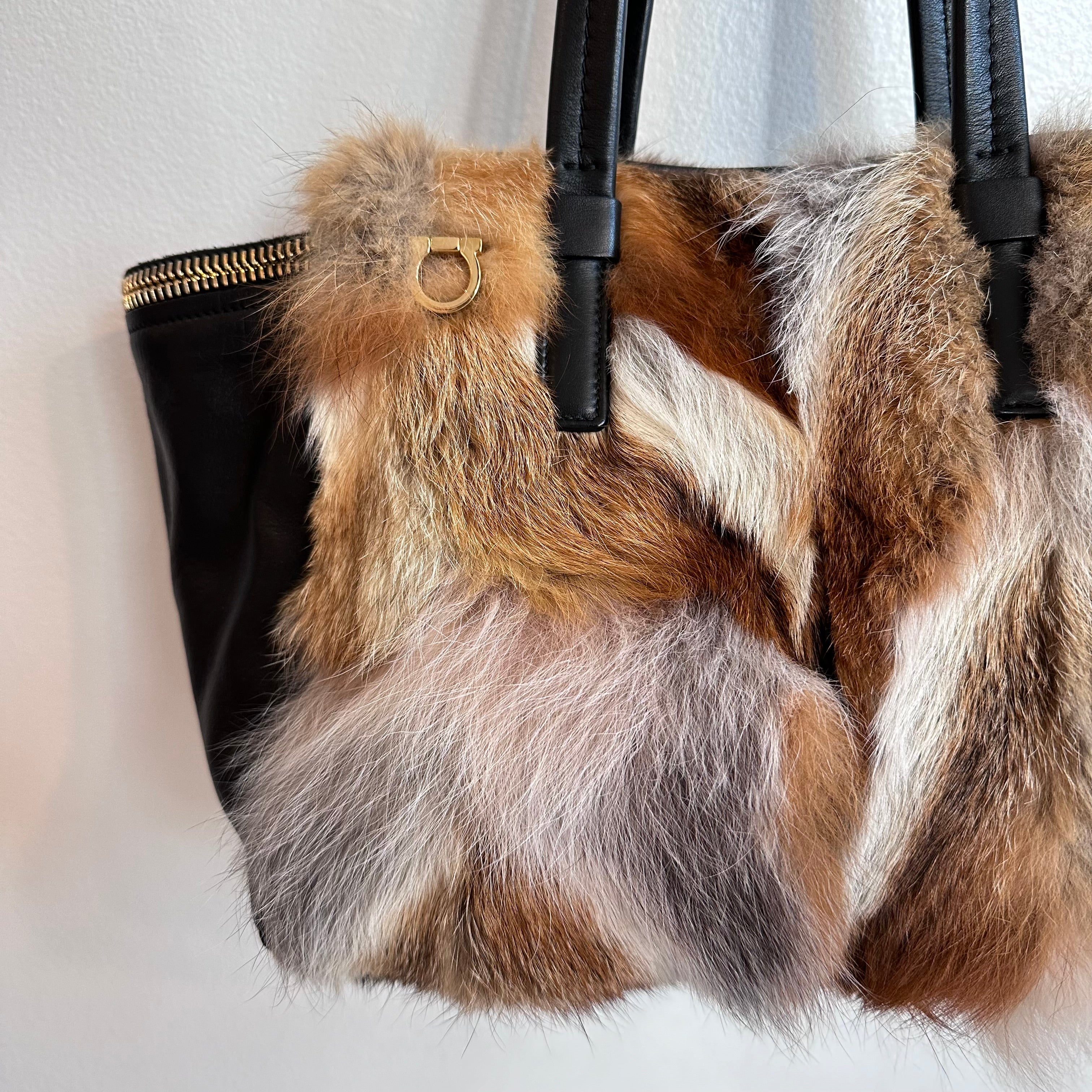 Pre-Owned SALVATORE FERRAGAMO Verve Fox Fur Handbag