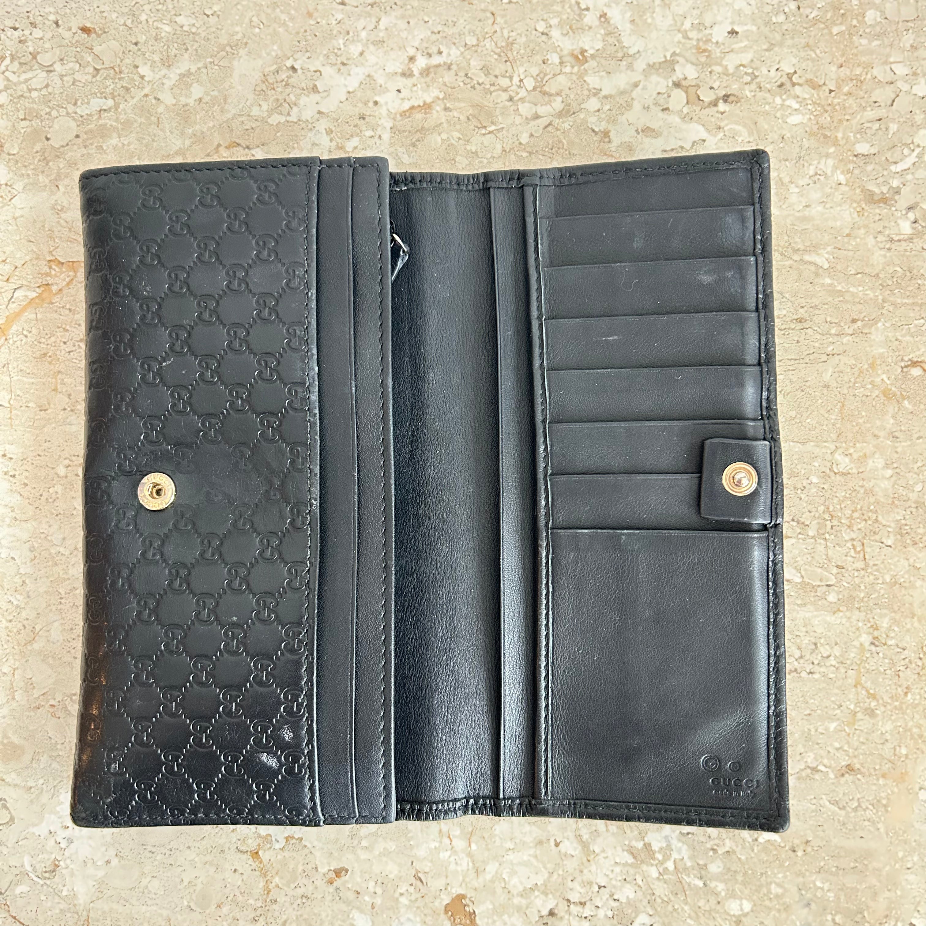 Pre-Owned GUCCI Black Guccissima Wallet