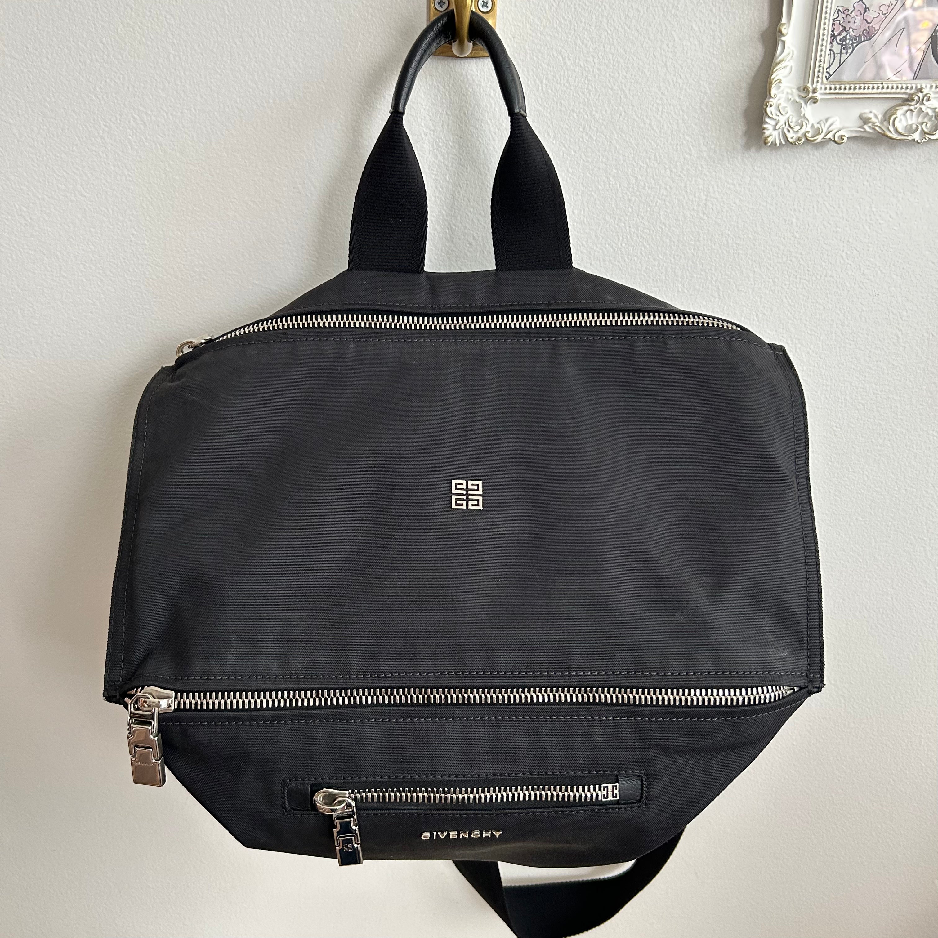 Pre-Owned GIVENCHY Black Nylon Pandora Messenger