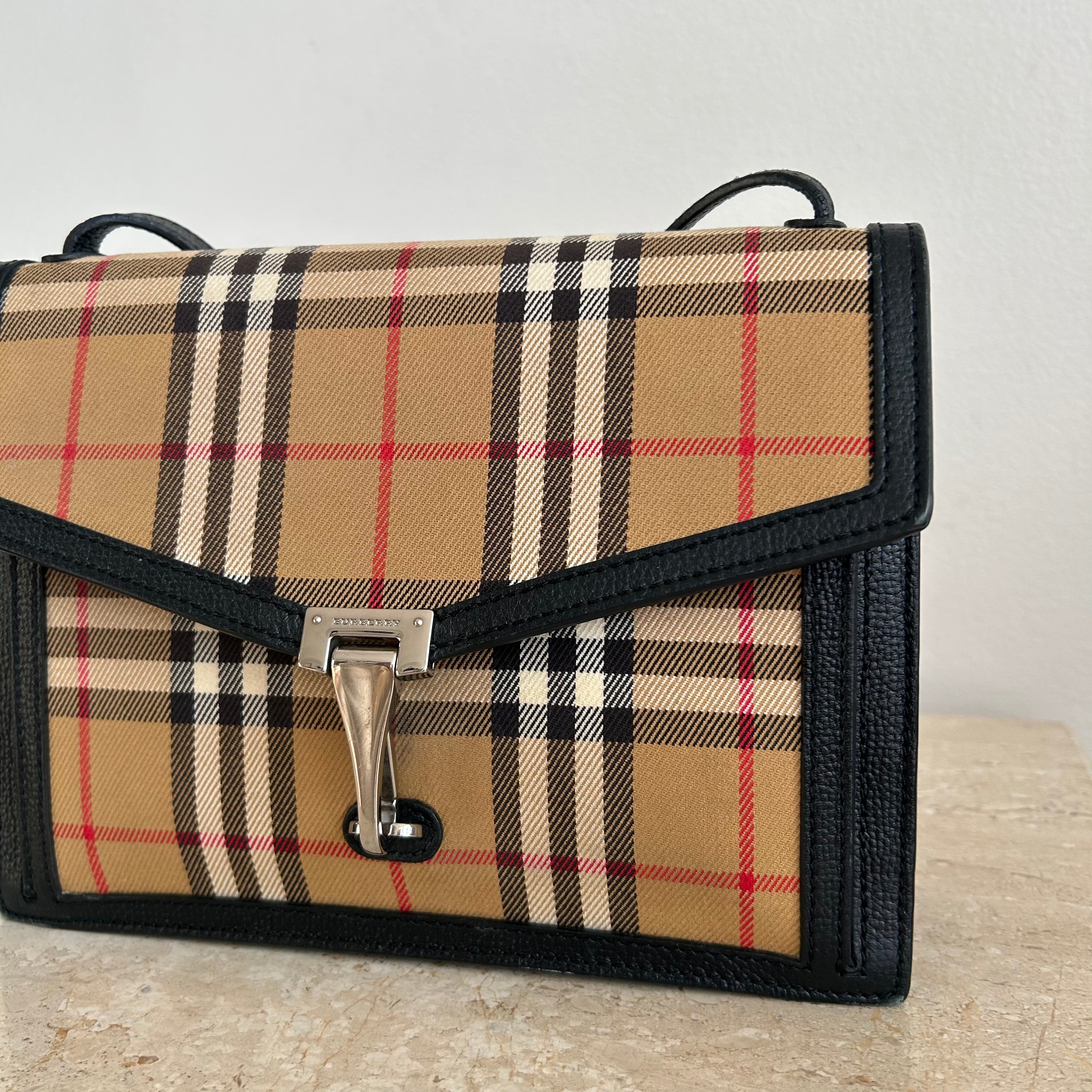 Pre-Owned BURBERRY Nova Check Macken Crossbody Bag