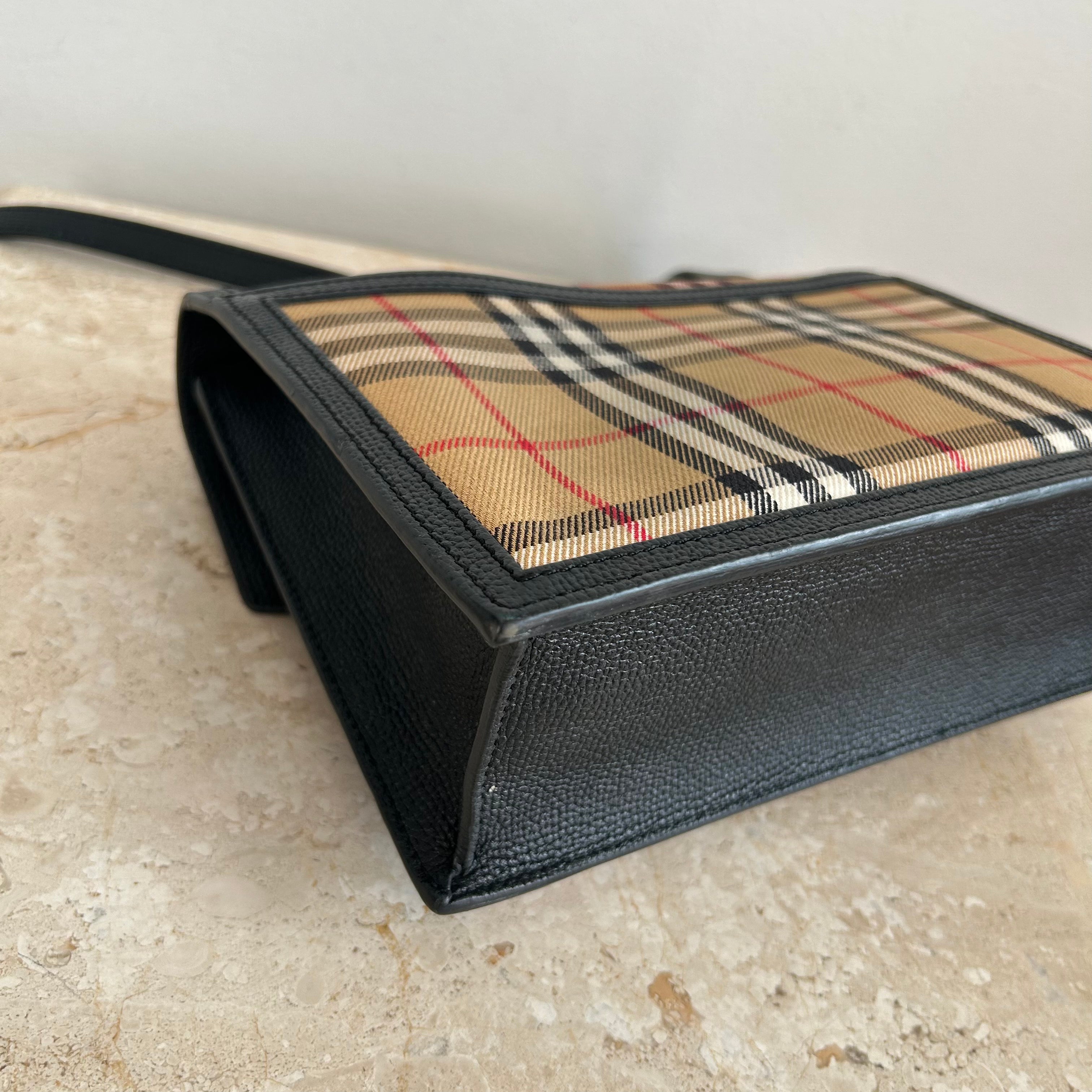 Pre-Owned BURBERRY Nova Check Macken Crossbody Bag