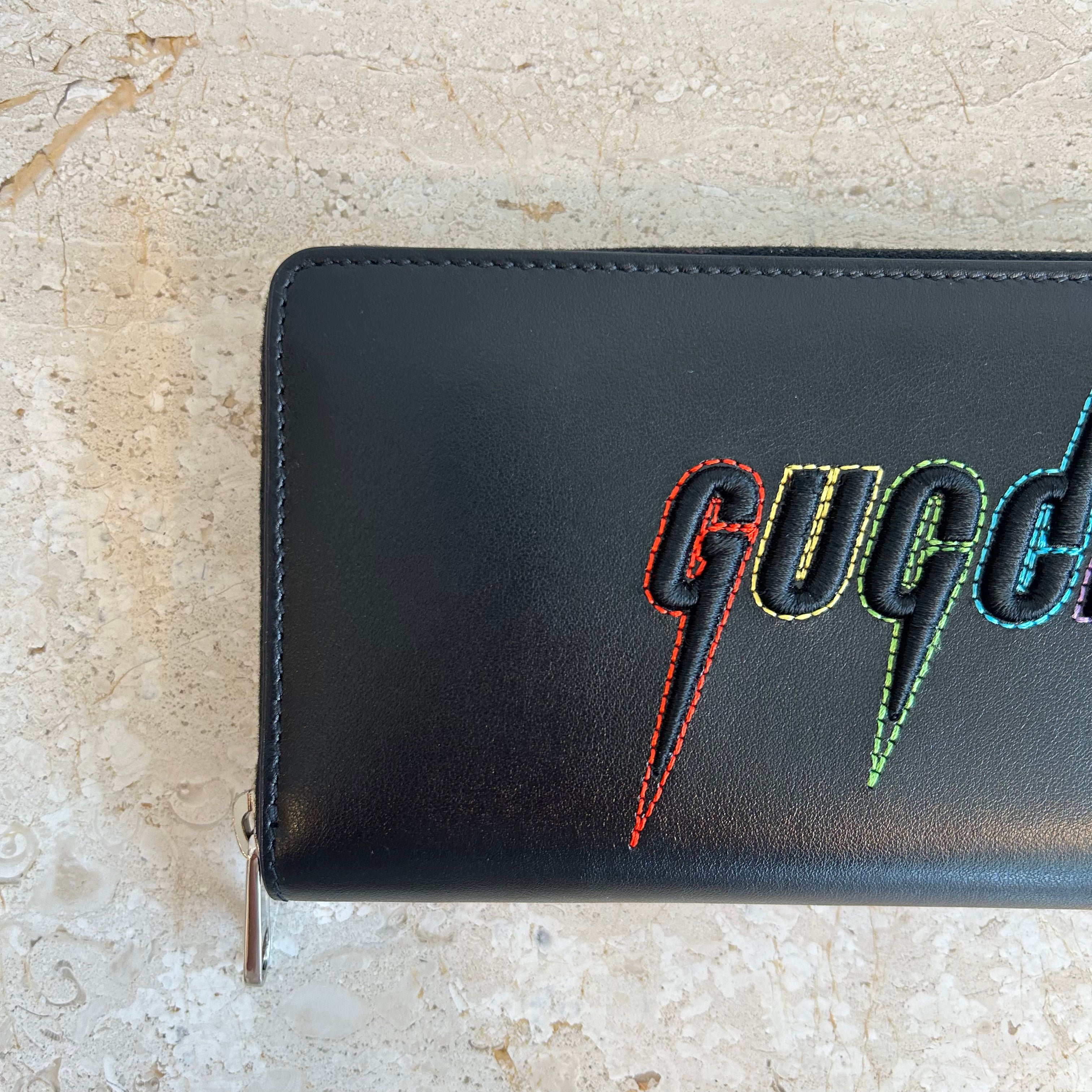 Pre-Owned GUCCI Unisex Black Rainbow Leather Wallet