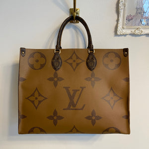 Louis Vuitton Box Purse - 698 For Sale on 1stDibs  lv clutch box bag, lv  box, louis vuitton box for sale