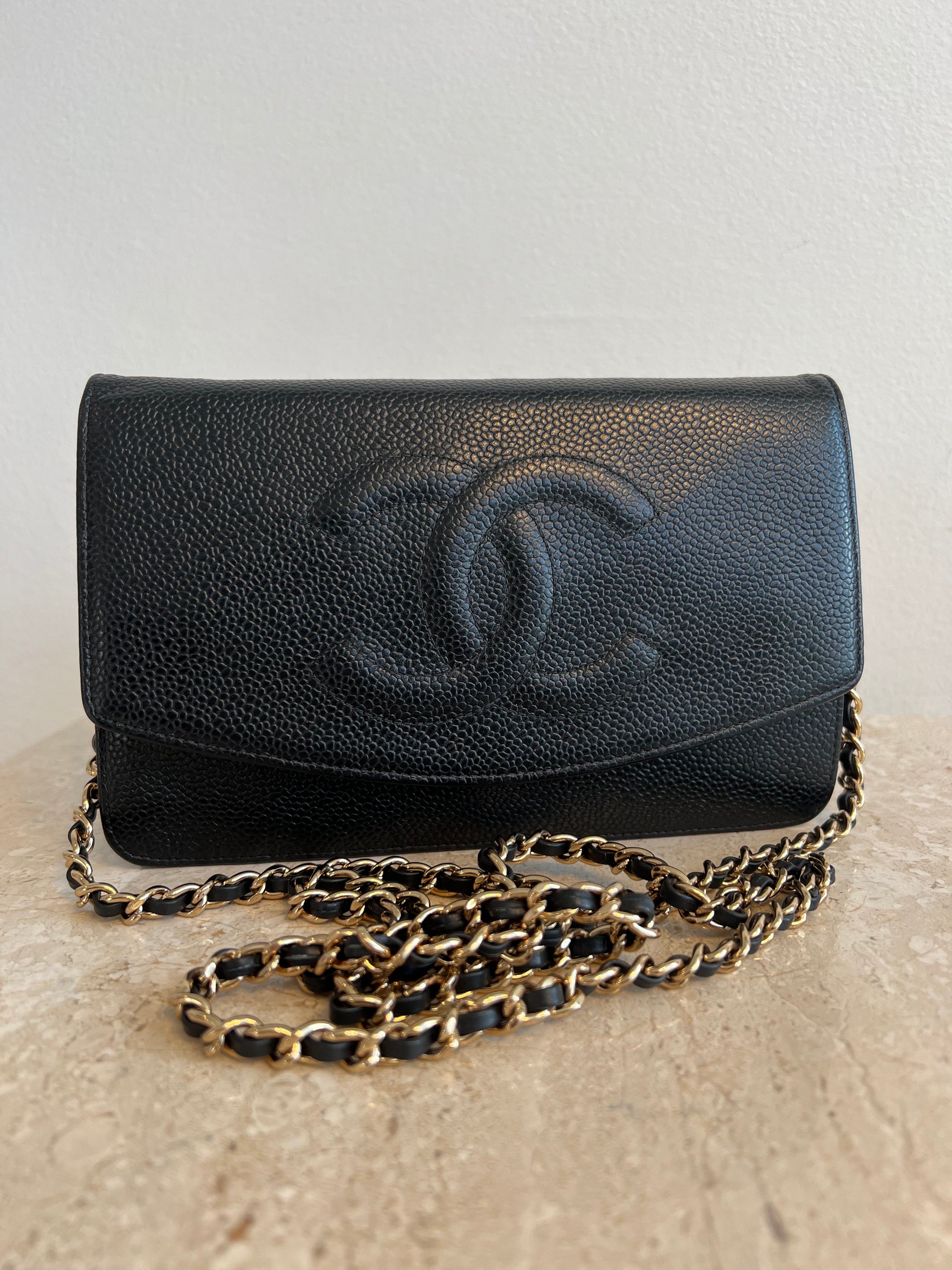 Chanel CC Wallet Caviar Leather  lÉtoile de Saint Honoré