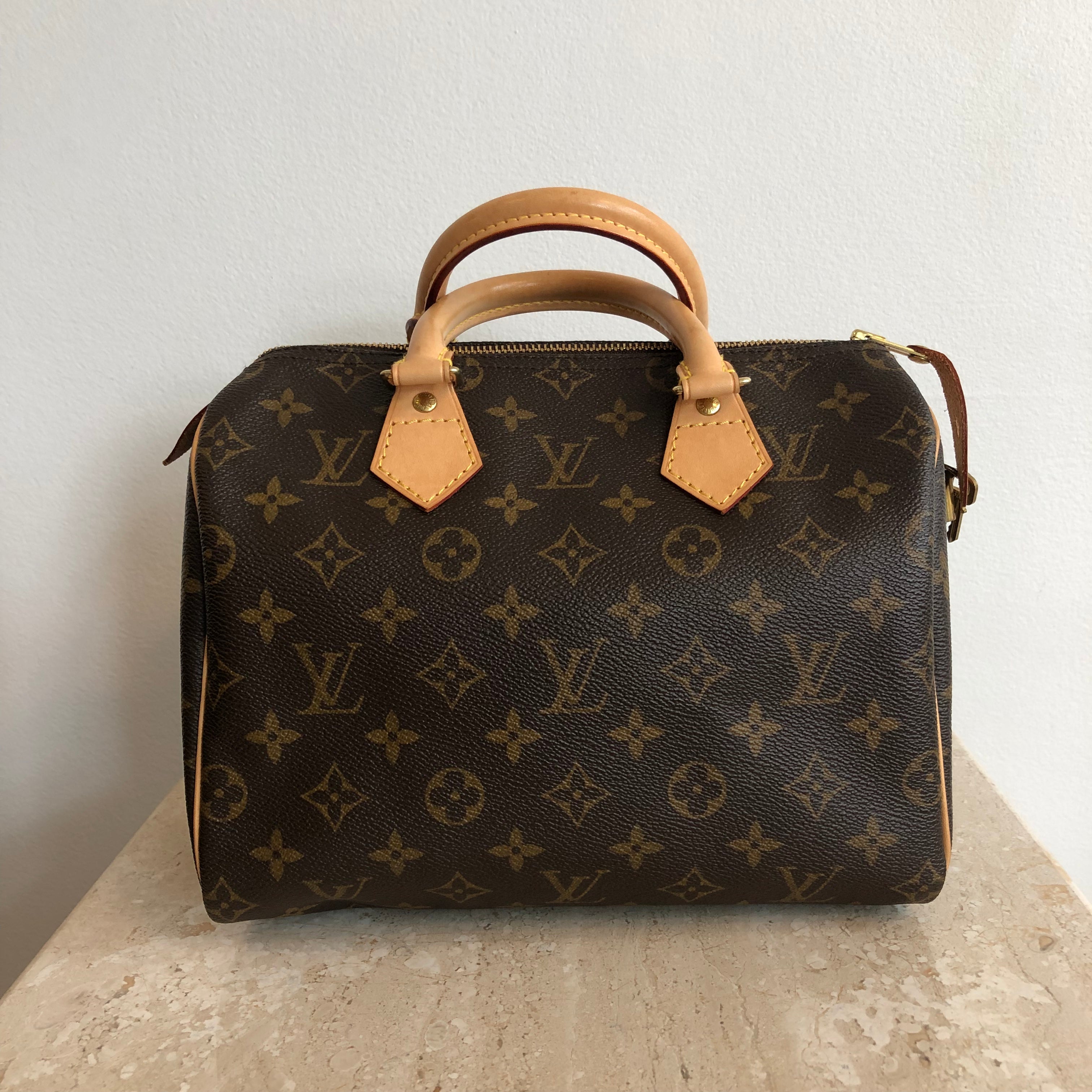 Authentic LOUIS VUITTON Monogram Speedy 25 – Valamode