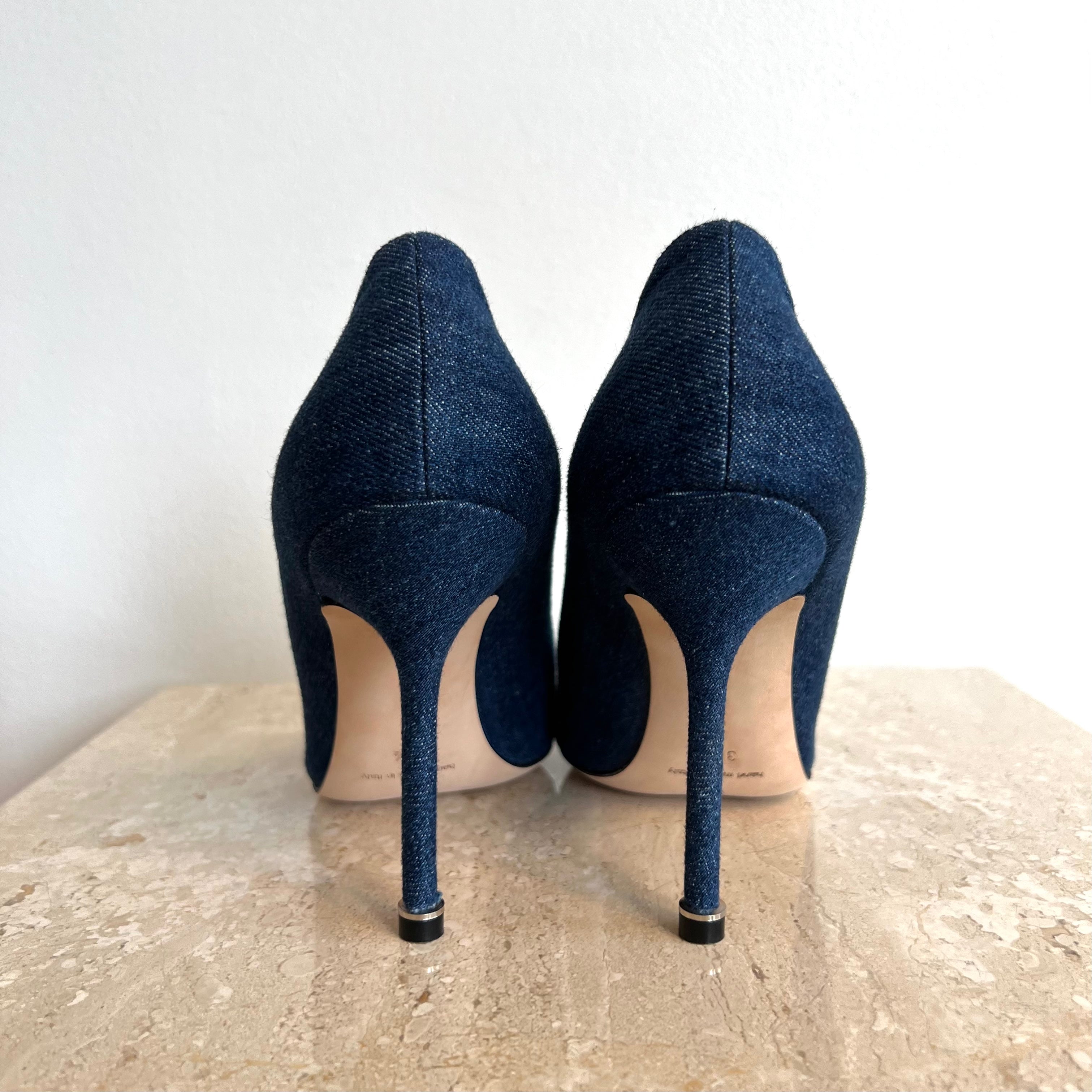 Authentic MANOLO BLAHNIK Denim Hangisi Pumps - Size 38.5 – Valamode